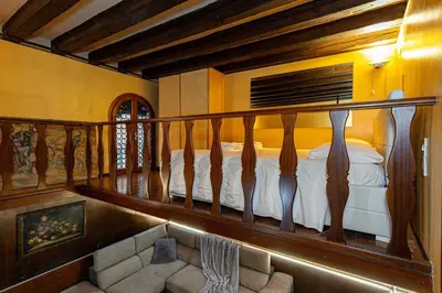 Area soggiorno di Lucky House Apartment between Rialto and San Marco