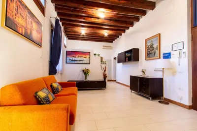TV o dispositivi per l'intrattenimento presso Art Dreams Apartment Dimora Casanova