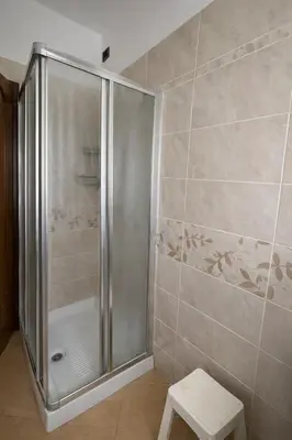 Bagno di Marco Polo House Family Apartment vicino al Mare con Aria Condizionata e Parcheggio Gratuito