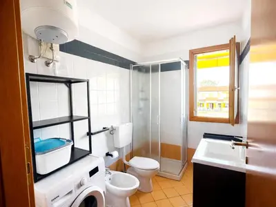 Bagno di Ideal apartment stay with amenities