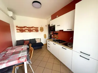 Cucina o angolo cottura di Ideal apartment stay with amenities