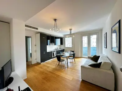 TV o dispositivi per l'intrattenimento presso CityLife Largo Europa, your home is the city
