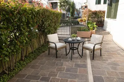 Giardino di Domus Solferino - Private Parking near Airport & City Center
