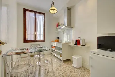 Cucina o angolo cottura di BAROCCO-Veneziano