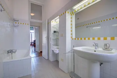 Bagno di RABOSO Grand 9-windows