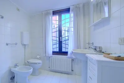 Bagno di RABOSO Grand 9-windows