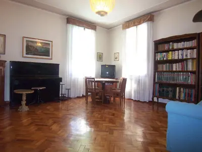 Biblioteca nell'appartamento