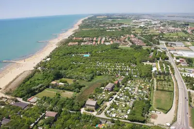 Paesaggio naturale nelle vicinanze del campeggio