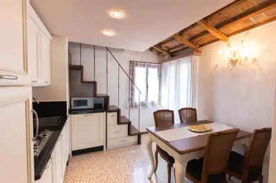 Cucina o angolo cottura di Cà Manzoni Apartment with Terrace