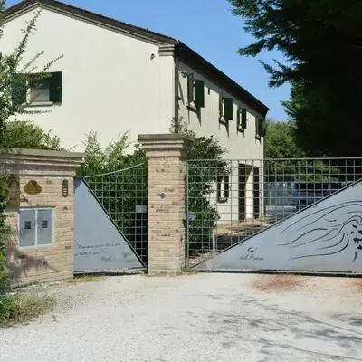 Casale Del Leon