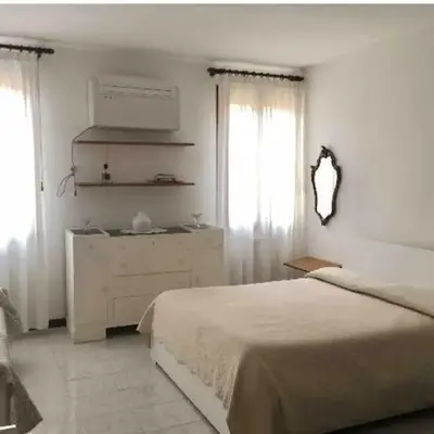 SILVIA'S HOME