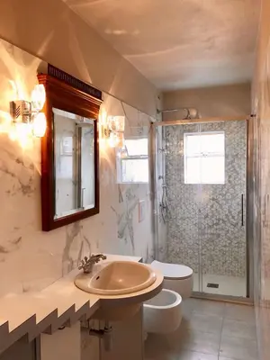 Bagno di Venice Glass apartment