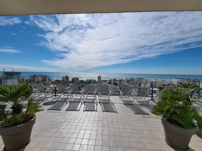 Vista generica sul mare o vista sul mare dall'interno dell'hotel