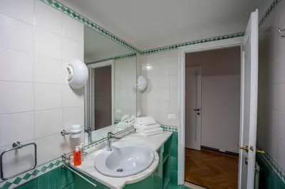 Bagno di Ca del Parco by Venicevillas, Giardini Biennale