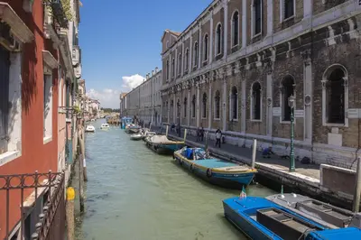 Vista sul fiume nelle vicinanze dell'appartamento