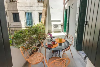 Balcone o terrazza di VeNICe Cera Casa Del Giglio