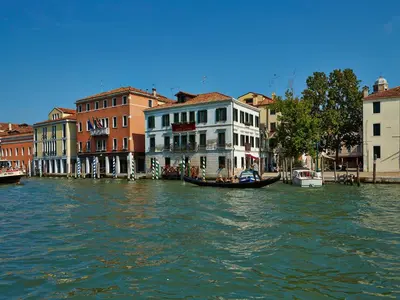 Vista sul fiume nelle vicinanze dell'hotel