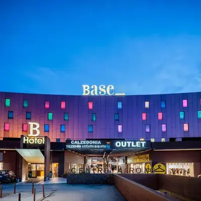 Base Hotel