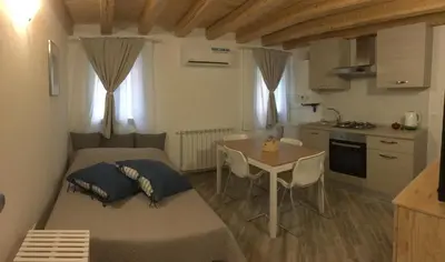 Cucina o angolo cottura di South Lagoon Apartments 1