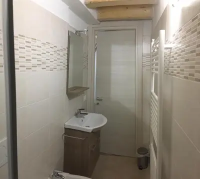 Bagno di South Lagoon Apartments 1