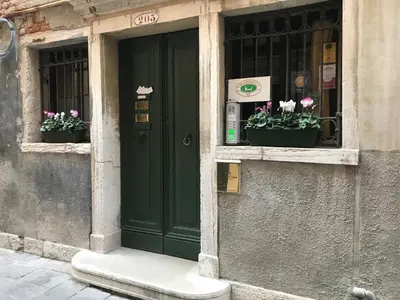 Facciata o entrata di Mercerie e Capitello Apartments