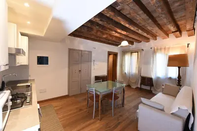 Cucina o angolo cottura di Mercerie e Capitello Apartments