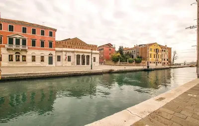 Vista sul fiume nelle vicinanze dell'appartamento