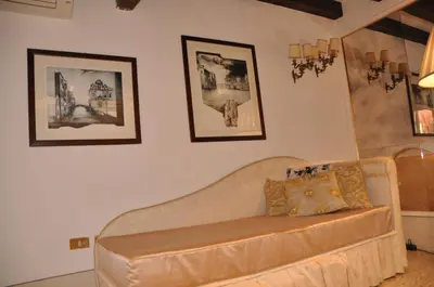 Area soggiorno di Henry's Heaven Apartment