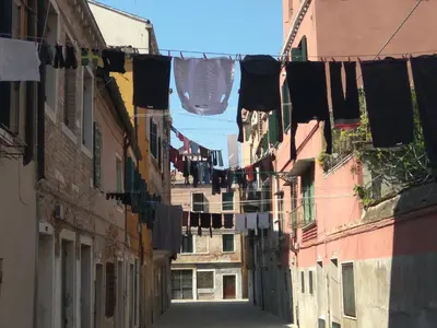 Planimetria di Susy Biennale Apartment - Canal View and Garden