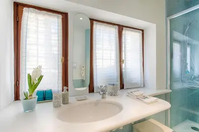 Bagno di Appartamento Perla con vista Canale