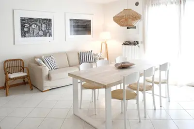 Area soggiorno di Sunny Apartment On The Sea
