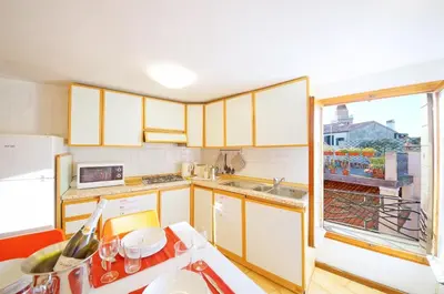 Cucina o angolo cottura di Campo San Polo Apartment Rialto