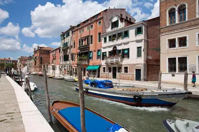 Vista sul fiume nelle vicinanze dell'appartamento