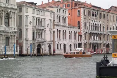 Vista sul fiume nelle vicinanze dell'appartamento
