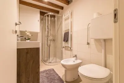 Bagno di Ramo Delle Moschette