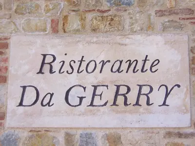Certificato, attestato, insegna o altro documento esposto da Locanda da Gerry