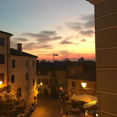 Alba o tramonto visti dall'interno dell'appartamento o dai dintorni