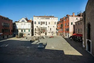 Il quartiere o una zona nella vicinanze della casa vacanze