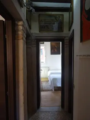 Letto o letti in una camera di Artist House