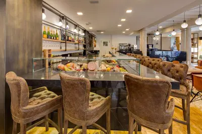 Cibo presso l'hotel o nelle vicinanze
