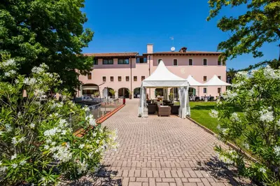 Giardino di Hotel Ristorante Fior