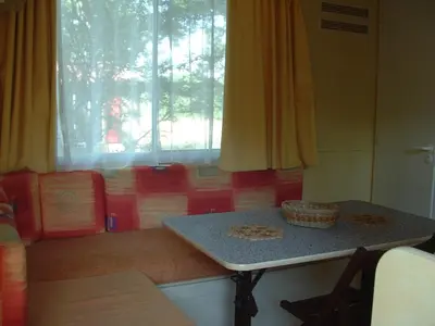 Area soggiorno di Sunny Beach Mobile Homes Rosapineta