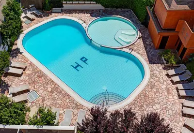 Piscina di Hotel Piccadilly o nelle vicinanze