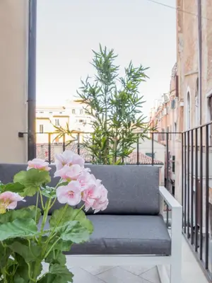 Balcone o terrazza di Luxury Apartment On Grand Canal by Wonderful Italy