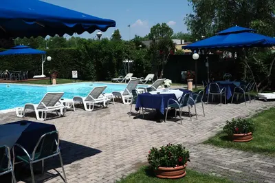 Piscina di Hotel Spresiano o nelle vicinanze