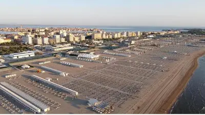 Vista generica sul mare o vista sul mare dall'interno del villaggio turistico