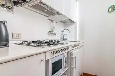 Cucina o angolo cottura di 7 WINDOWS ON VENICE by LionHost
