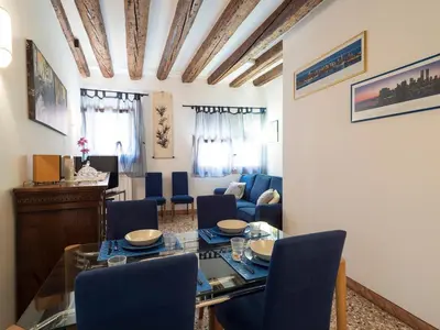TV o dispositivi per l'intrattenimento presso Romantic Lagoon - Canal view