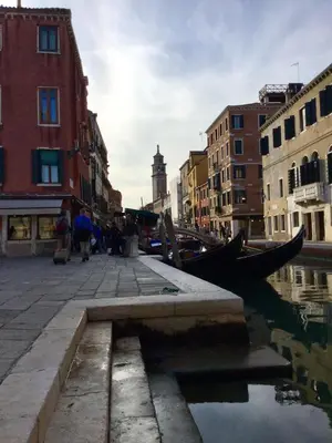 Vista generica su Venezia o vista sulla città dall'interno del bed & breakfast