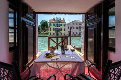 Vista sul fiume nelle vicinanze dell'appartamento